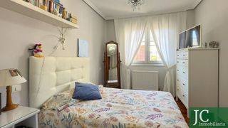 Chalet en venta en Laredo