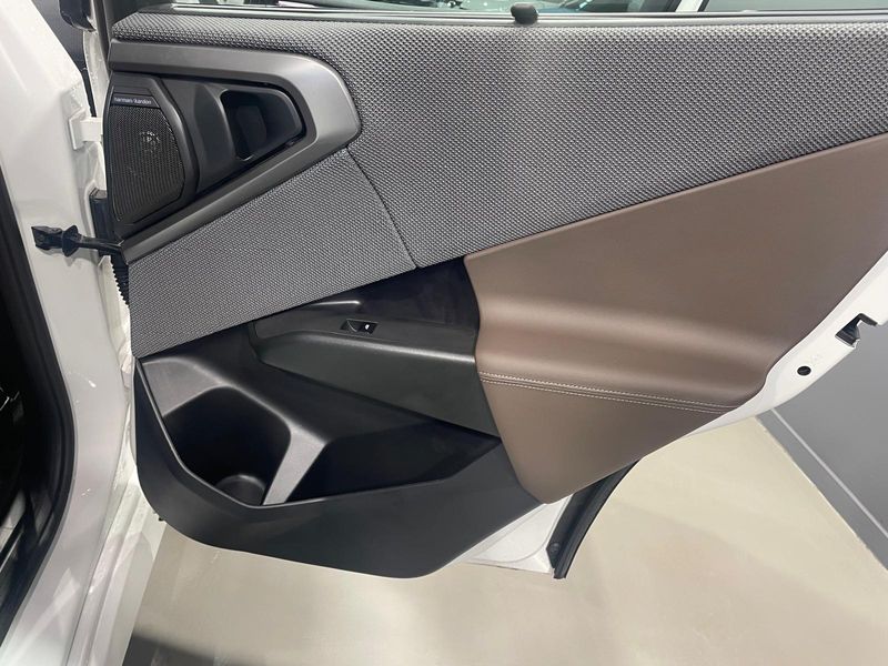 BMW X3 2025, foto 11