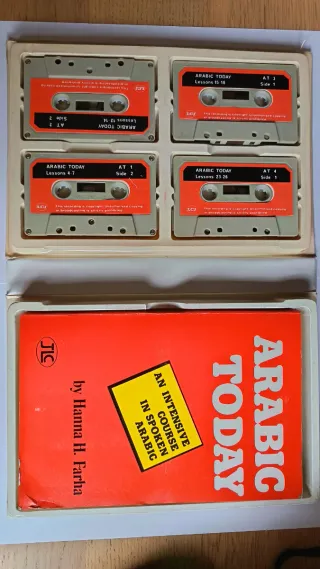 Libro y 4 Casetes Arabic Today