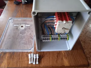 Cuadro Eléctrico con Interruptor