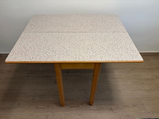 Mesa madera extensible con 2 banquetas