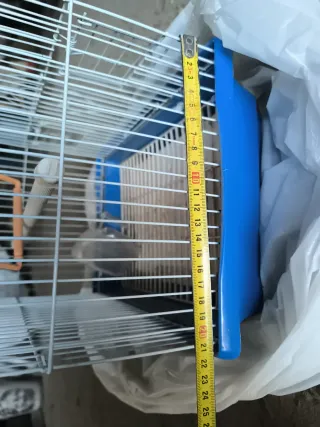 Jaula para pájaros de diferentes formas y tamaño