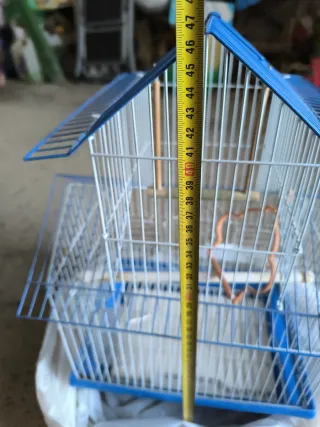 Jaula para pájaros de diferentes formas y tamaño