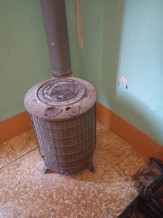 Estufa antigua de leña