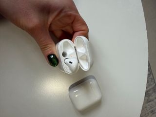 Apple AirPods – 2 unidades