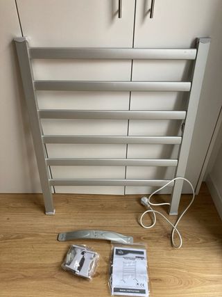 Toallero Eléctrico Homcom 6 Barras