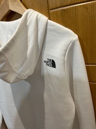 Sudadera The North Face Blanca y Negra