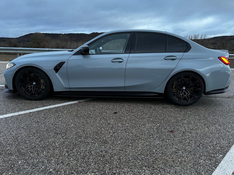 BMW Serie 3 2024, foto 2