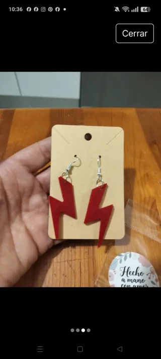 Pendientes Rayo Rojo Resina Metalizada