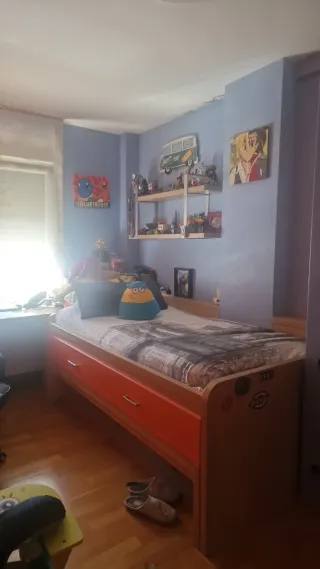 Cama nido madera y tela naranja