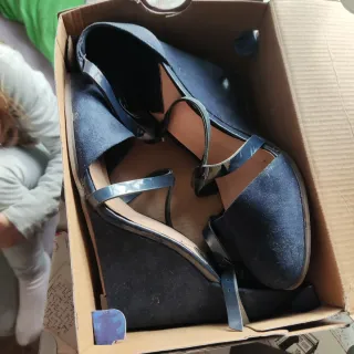 Zapatos de plataforma azul ante