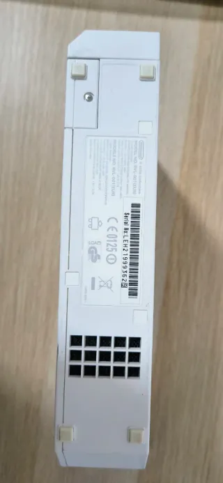 Nintendo Wii Blanca + 2 Juegos y adaptador HDMI