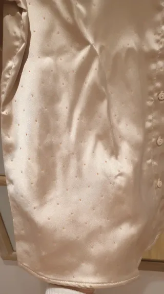 Rebajada 65%‼️Camisa satinada beige