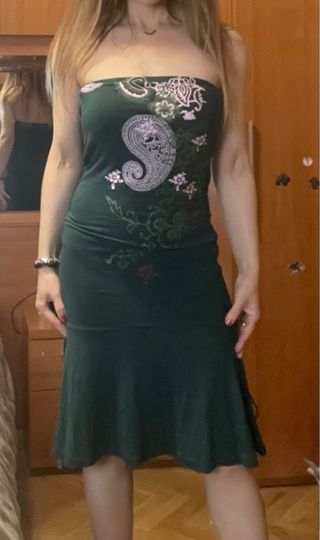 Vestido verde palabra de honor estampado