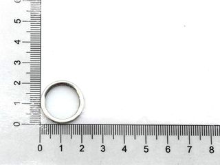 alianza oro 18k con piedra con diamante