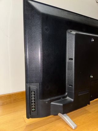 Televisor TCL 40”F40B3803 Negro+ Google Chromecast