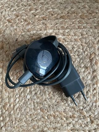 Televisor TCL 40”F40B3803 Negro+ Google Chromecast