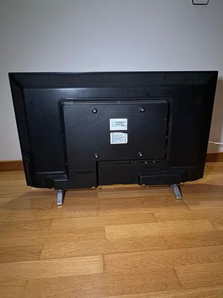 Televisor TCL 40”F40B3803 Negro+ Google Chromecast