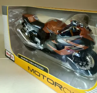 Moto Suzuki GSX-R1000 Maisto 1:12 Die-Cast