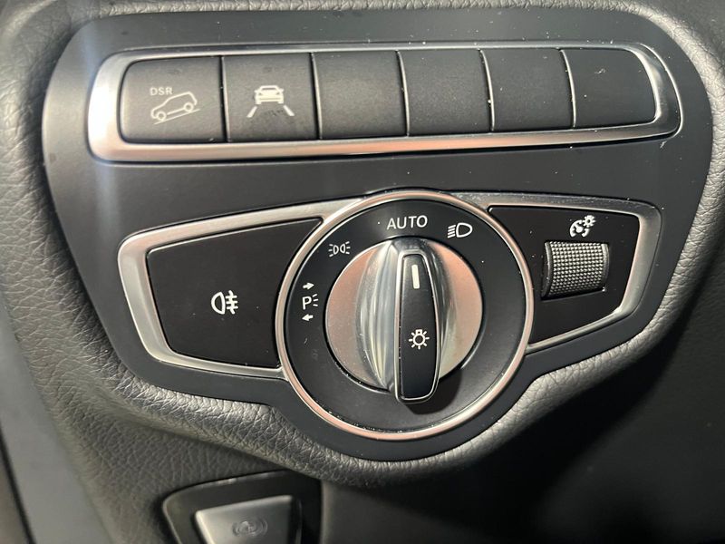 Mercedes-Benz Clase V 2019, foto 36