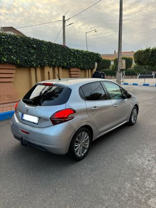 Peugeot 208 2017