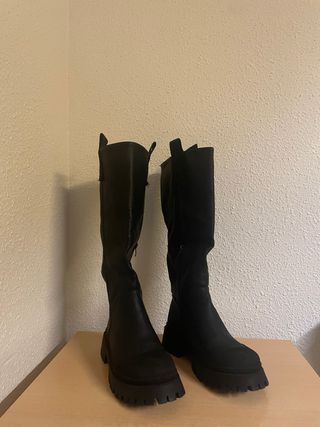 Botas altas negras