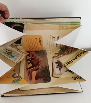 Atlas Desdobrável de Dinossauros