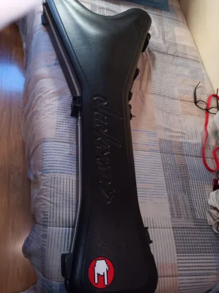 Estuche Jackson V Guitarra Eléctrica Rígido