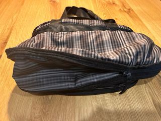 Bolso de cuadros negro y gris