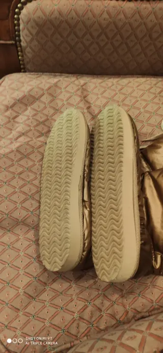 Stivali imbottiti color oro