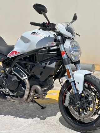 Ducati Monster 797 2021