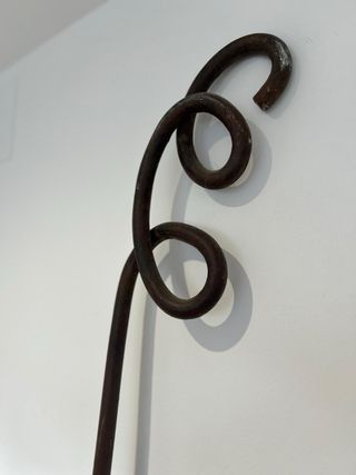 Toallero de hierro forjado con diseño espiral