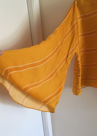 Top kimono de seda amarillo de Anthropologie XS