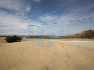 Local comercial en venta en Deltebre