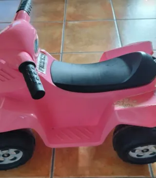 Quad niña rosa FEBER