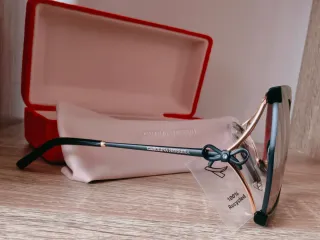 Gafas de sol Carolina Herrera negras y marrones