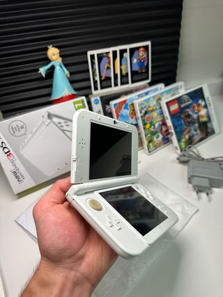 Nintendo 3DS XL Blanca + Juegos