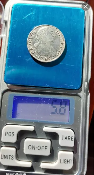 Lote 2 Reales Plata Felipe V 1723, Carlos III 1788