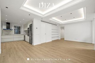 Piso en alquiler en Almagro en Madrid