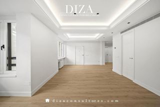 Piso en alquiler en Almagro en Madrid