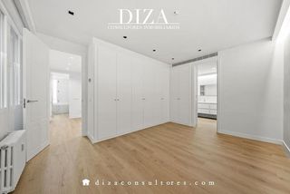 Piso en alquiler en Almagro en Madrid