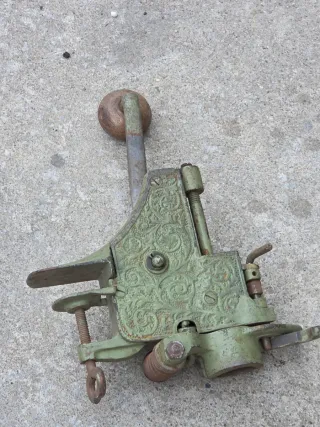 Antigua encorchadora americana de vino