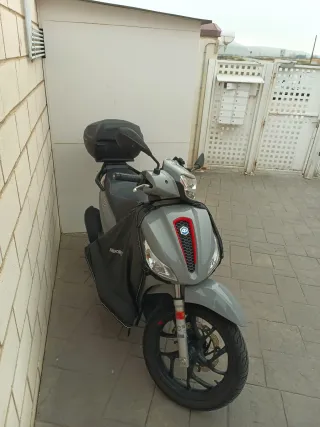 Piaggio Medley 125 S IGet Gris 2021