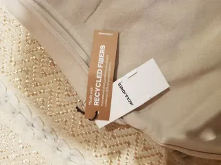 Polo Jack & Jones manga larga beige de invierno.