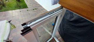 Ventana PVC con persiana motorizada