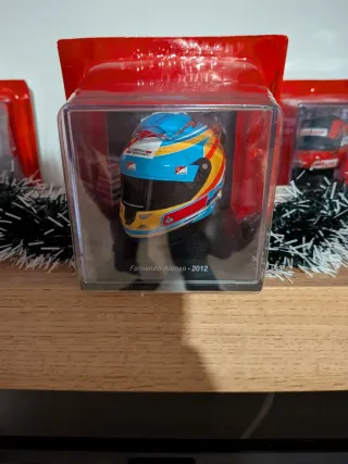 Casco Fernando Alonso Ferrari 2012 scala 1:5