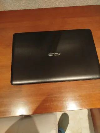 Ordenador portátil Asus Plata