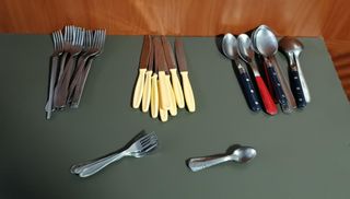 Set de cubiertos metálicos - 38 piezas