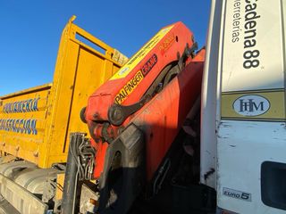 Camión DAF CF 85.460 con grúa