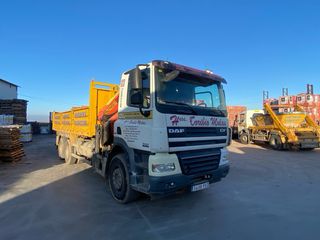 Camión DAF CF 85.460 con grúa